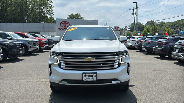 Used 2024 Chevrolet Tahoe High Country AWD/4WD image 2