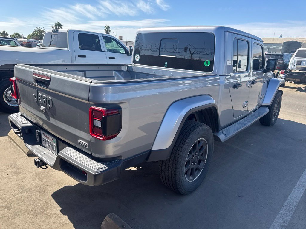 Used 2020 Jeep Gladiator Overland AWD/4WD image 4