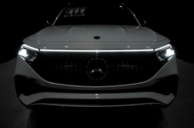 New 2025 Mercedes-Benz EQB 300 4MATIC image 8
