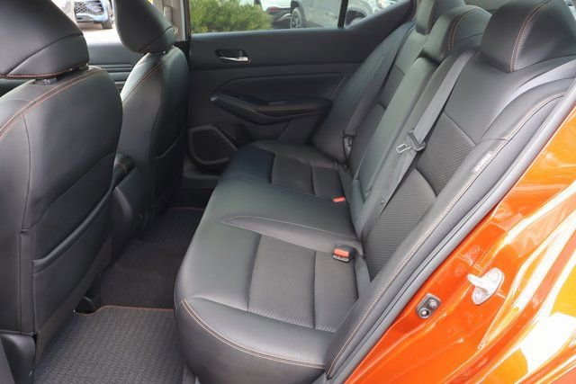 Used 2021 Nissan Altima 2.5 SR w/ SR Premium Package image 14