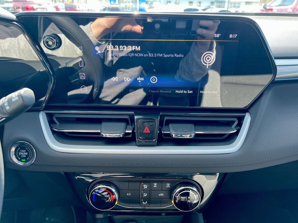 Used 2024 Chevrolet TrailBlazer LT w/ Driver Confidence Package image 13