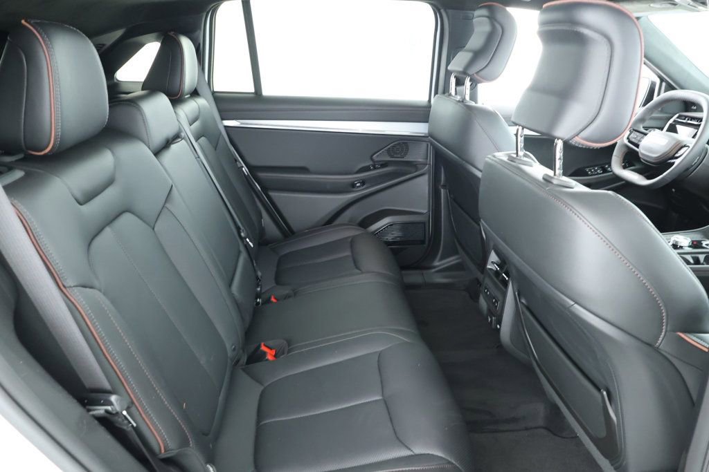 Used 2024 Jeep Wagoneer Launch Edition AWD/4WD image 22