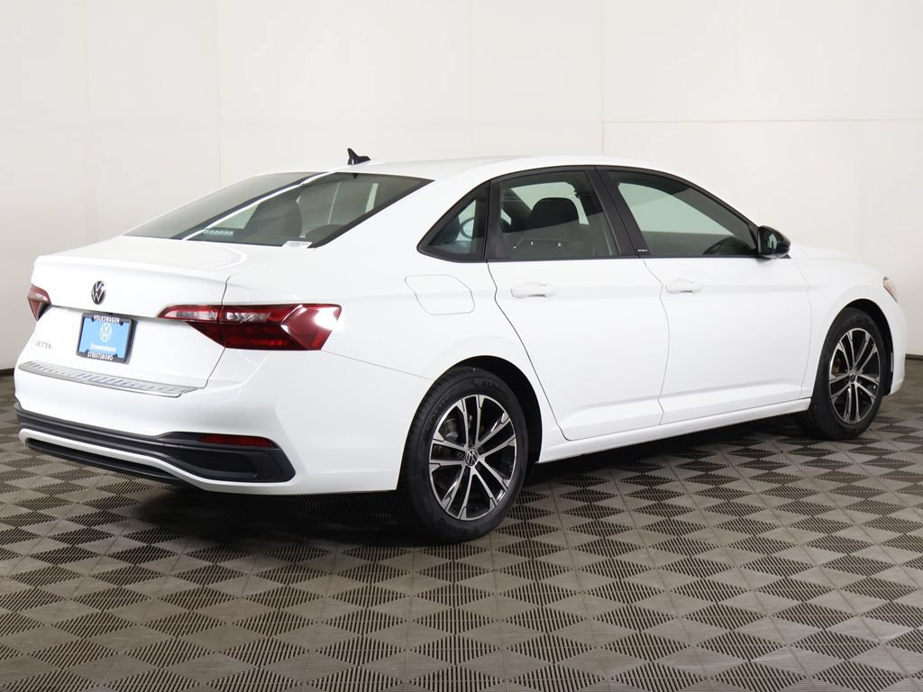 Used 2023 Volkswagen Jetta Sport FWD image 8