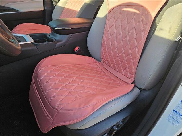 Used 2020 Toyota RAV4 XLE image 10