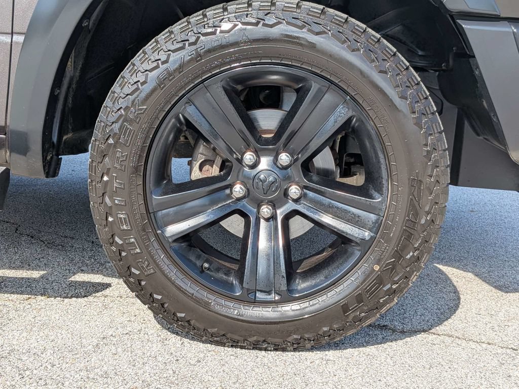 Used 2021 RAM 1500 Warlock w/ Warlock Decor Package AWD/4WD image 10