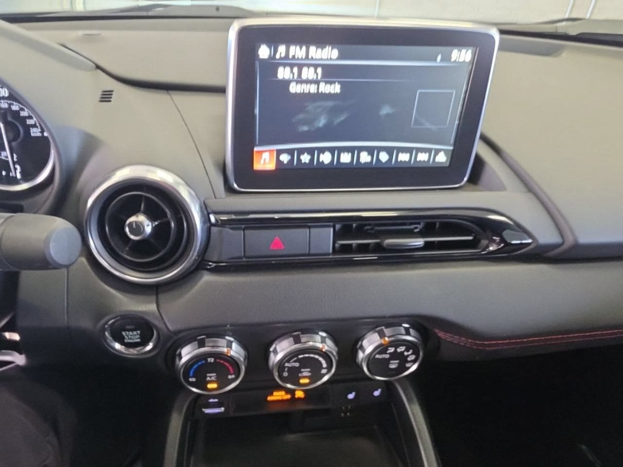 Used 2017 MAZDA MX-5 Miata RF Grand Touring RWD image 13