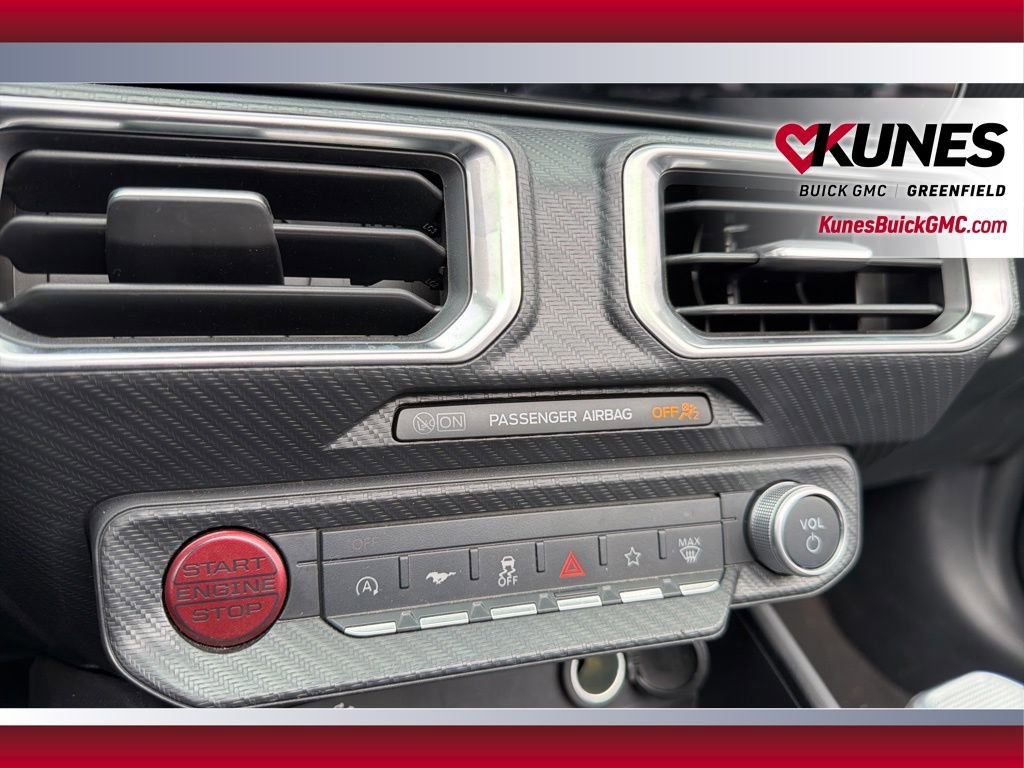 Used 2025 Ford Mustang GT Premium image 30