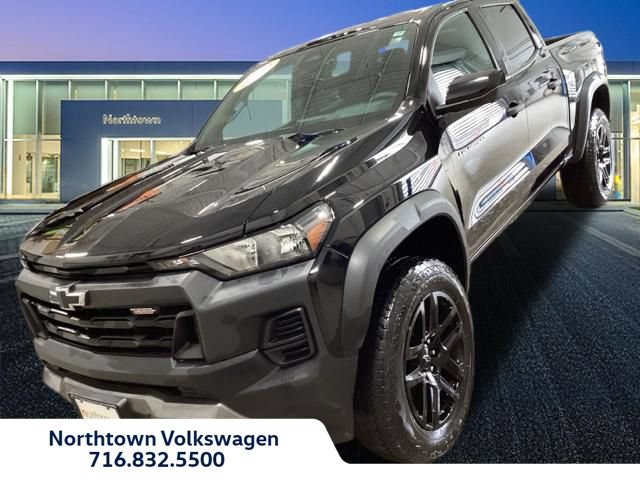 Used 2023 Chevrolet Colorado Trail Boss w/ Technology Package AWD/4WD image 1