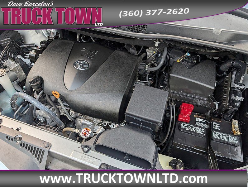 Used 2020 Toyota Sienna LE image 23