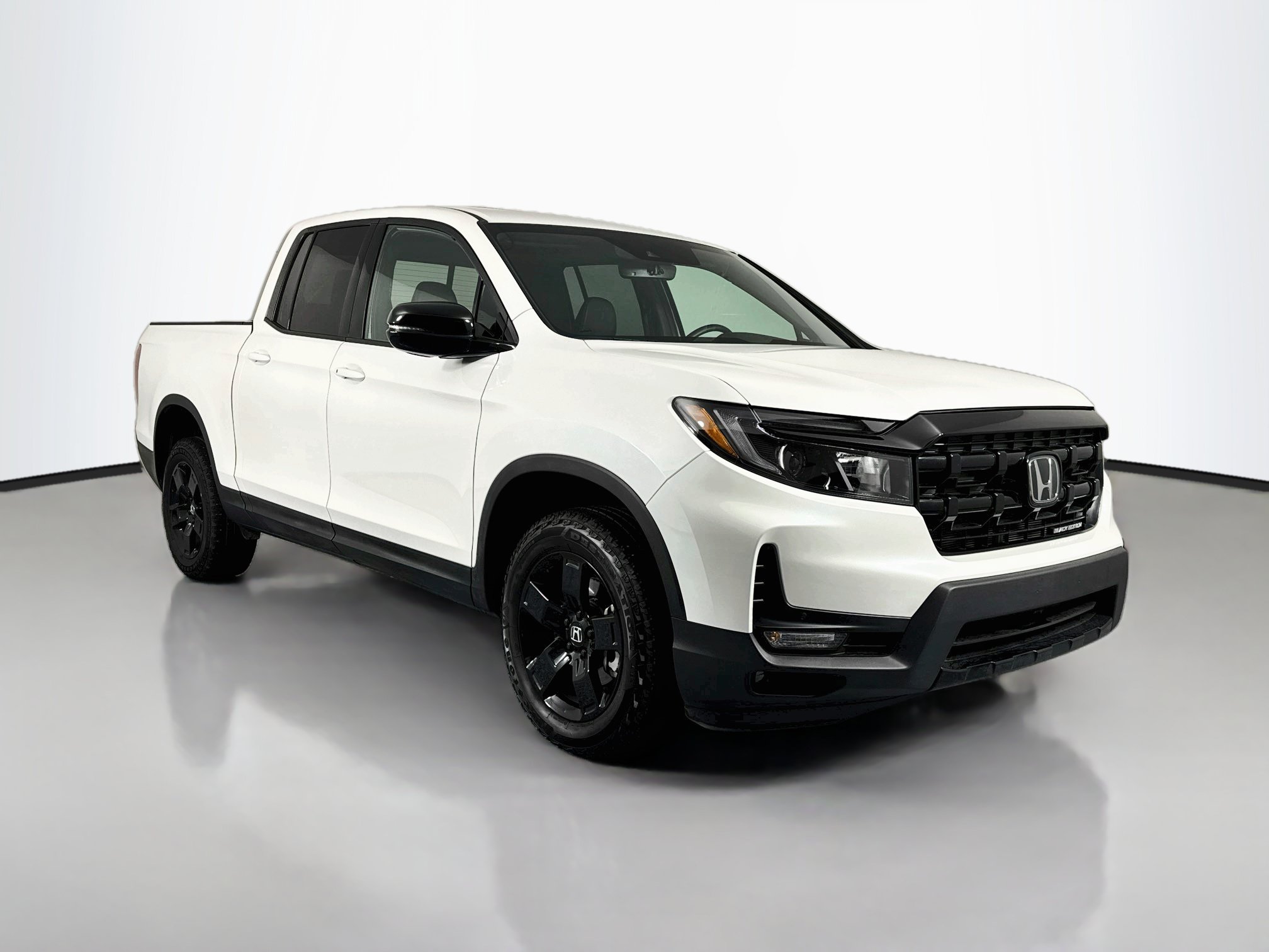 Certified 2024 Honda Ridgeline Black Edition image 3