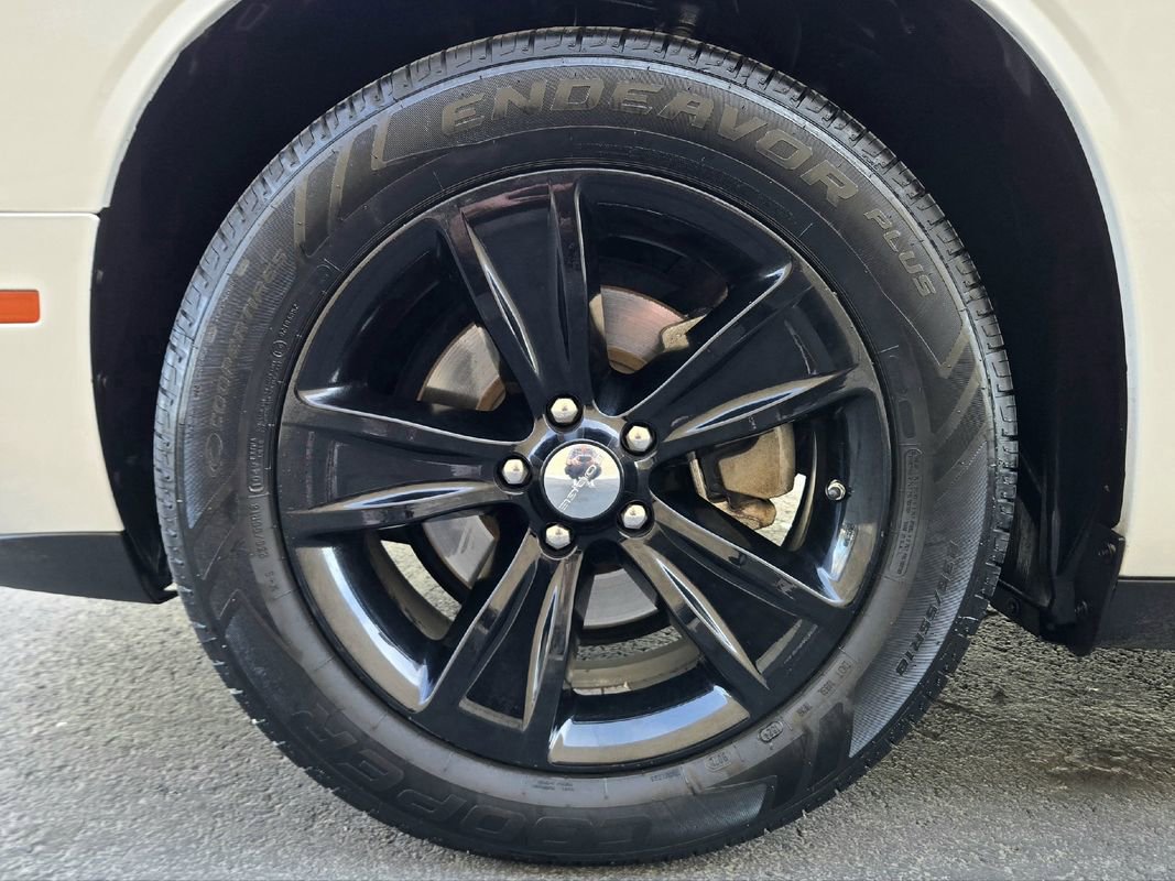 Used 2022 Dodge Challenger SXT image 17