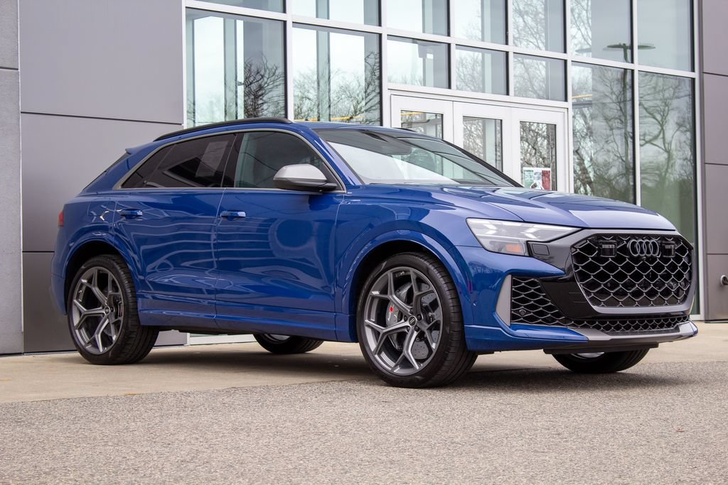 Used 2025 Audi RS Q8 performance AWD/4WD image 3
