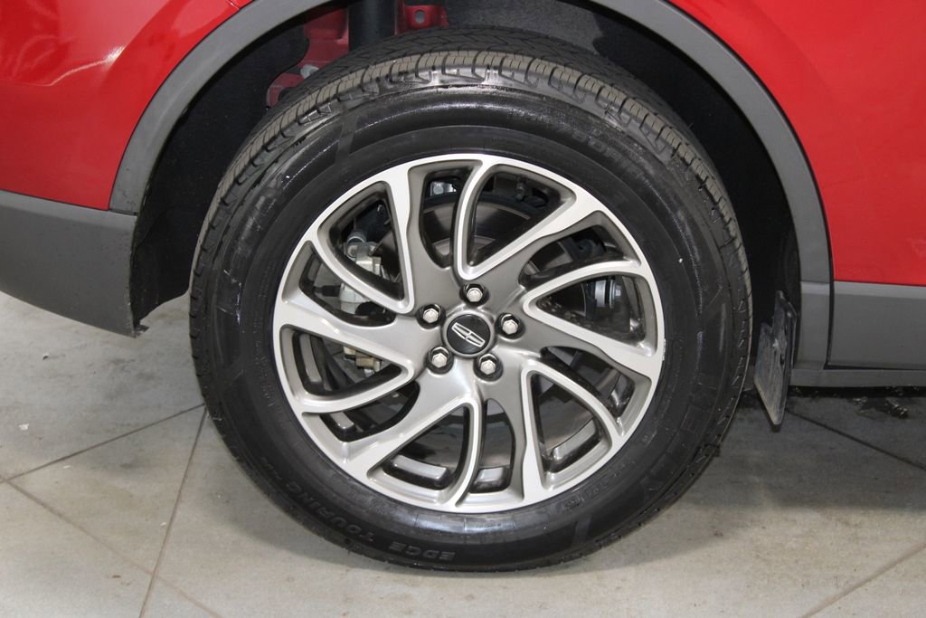 Used 2022 Lincoln Corsair AWD w/ Equipment Group 101A image 13