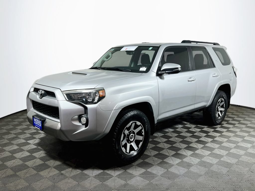 Certified 2019 Toyota 4Runner TRD Off-Road Premium AWD/4WD image 3