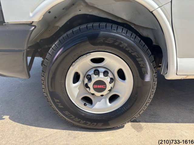 Used 2016 GMC Savana 3500 image 29