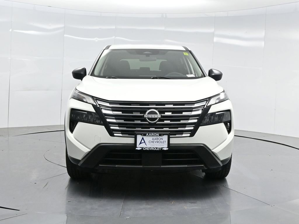 Used 2024 Nissan Rogue S image 39