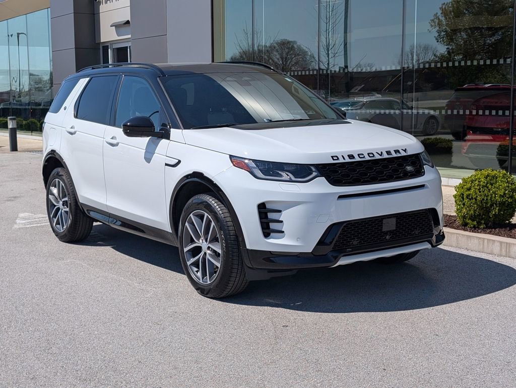 Used 2025 Land Rover Discovery Sport Dynamic SE image 9