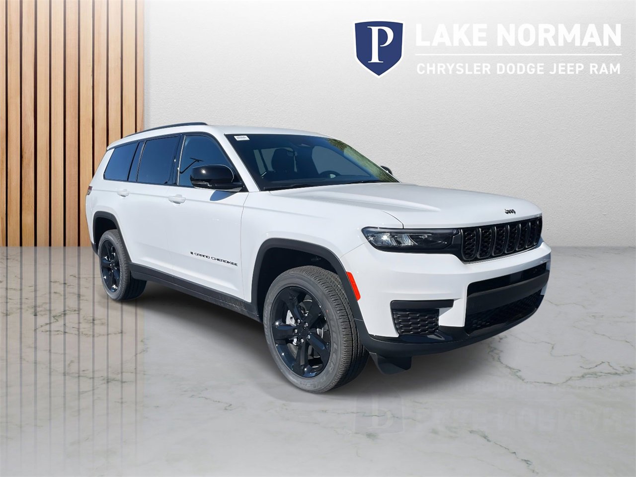 New 2025 Jeep Grand Cherokee L Altitude image 2