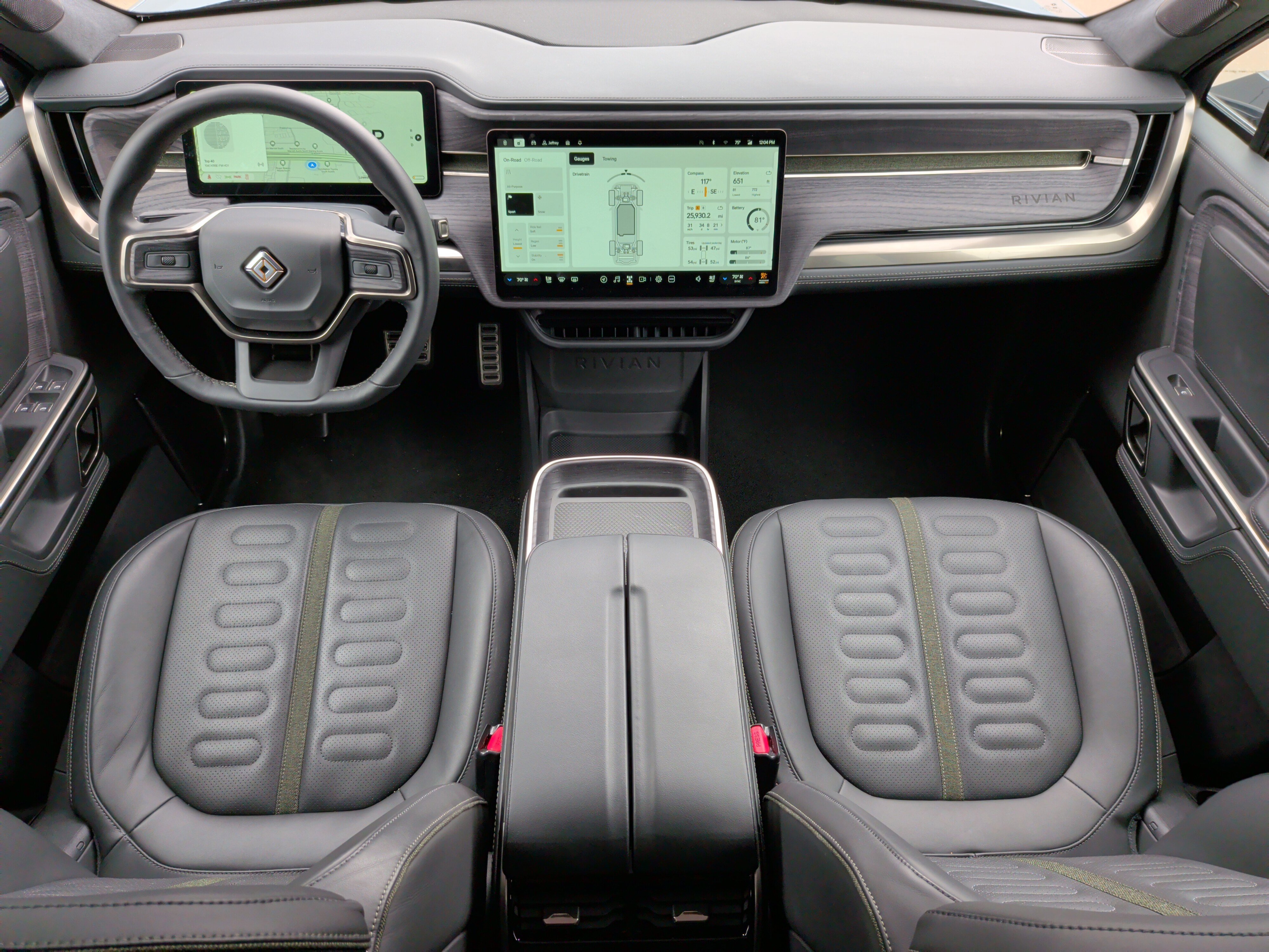 Used 2024 Rivian R1T Adventure image 32