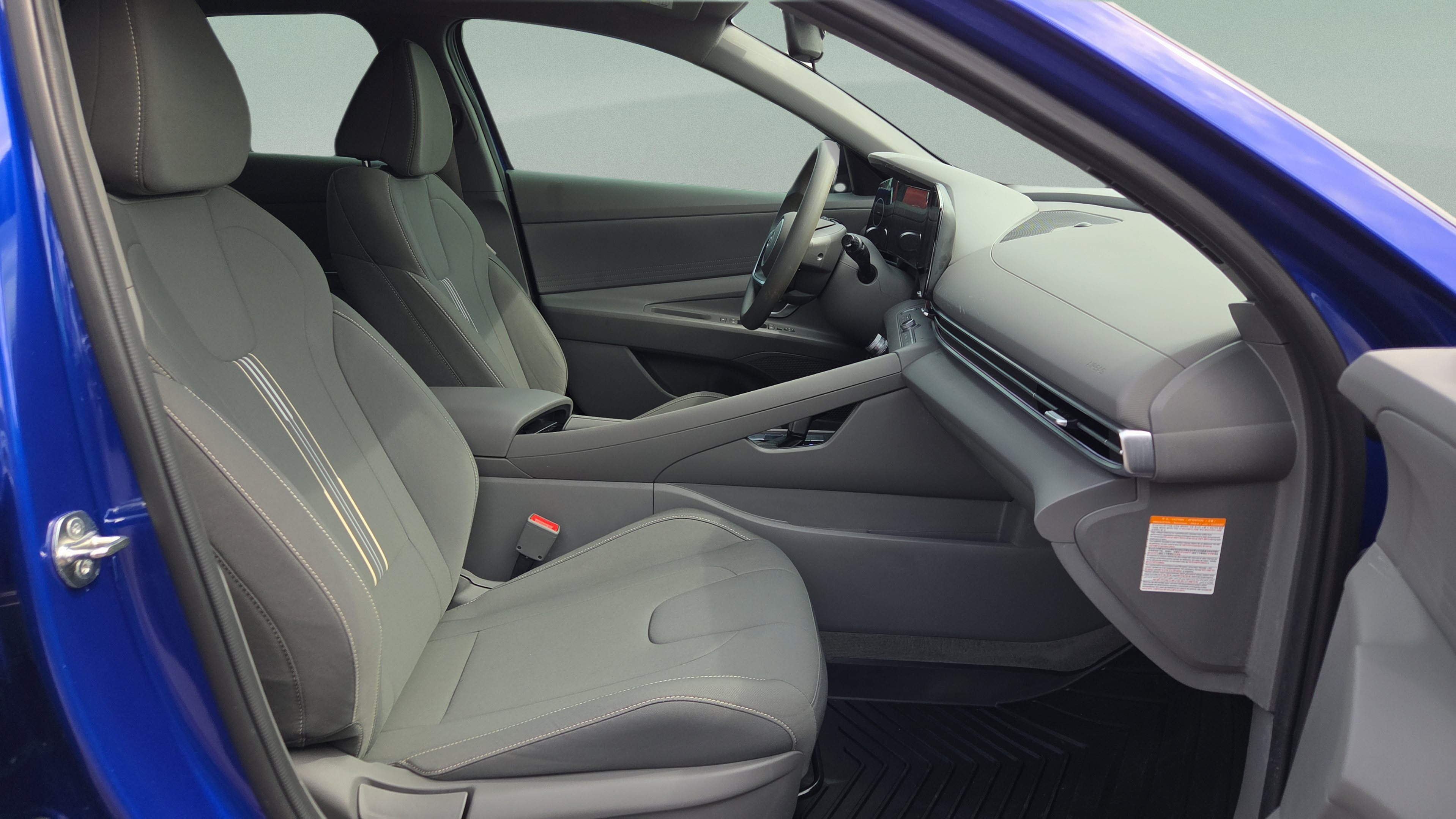 Used 2024 Hyundai Elantra Blue FWD image 18