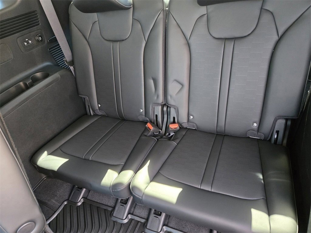 New 2026 Kia Sorento SX image 23