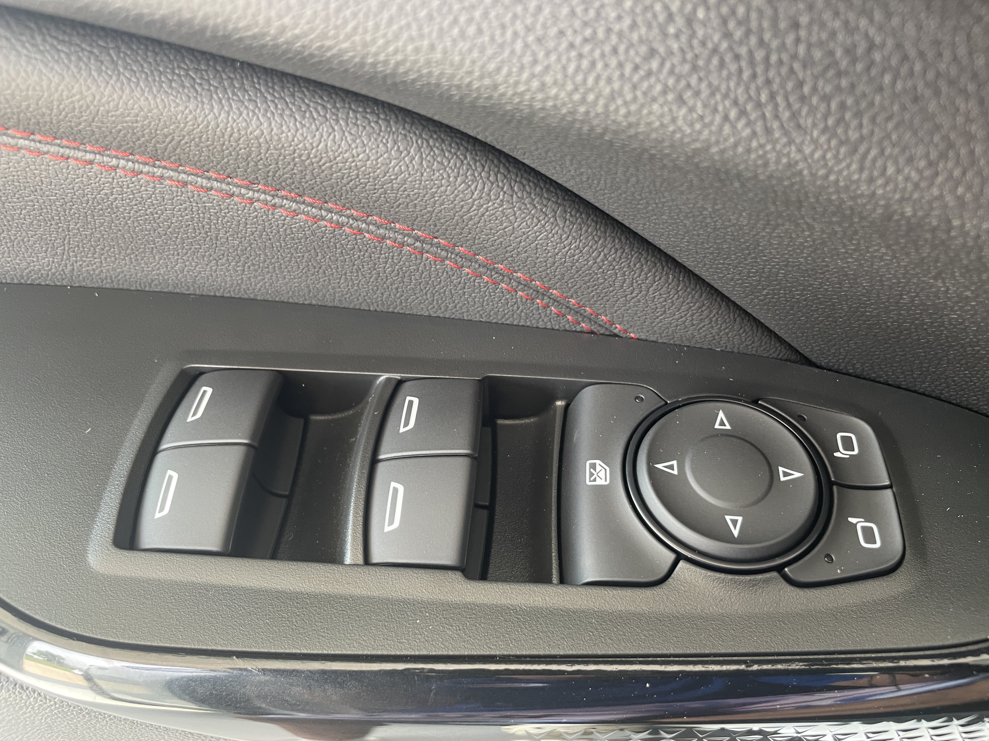 New 2026 Chevrolet Trax RS w/ Driver Confidence Package FWD image 10