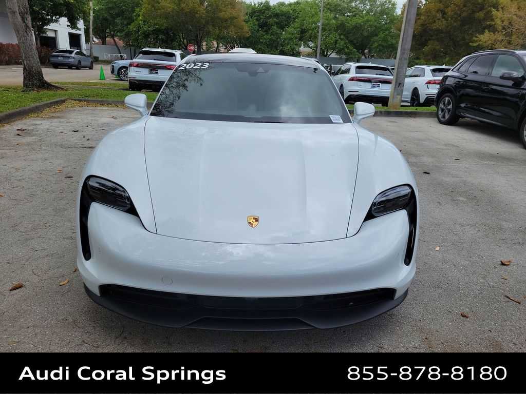 Used 2023 Porsche Taycan image 3