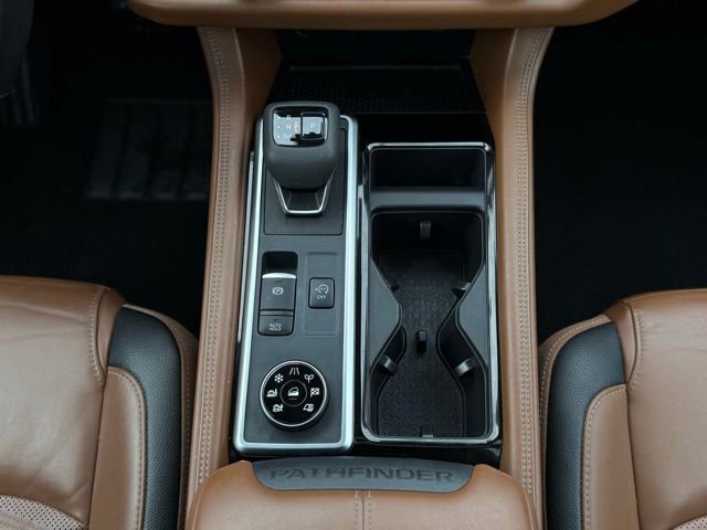 Used 2023 Nissan Pathfinder Platinum w/ Cargo Package image 33