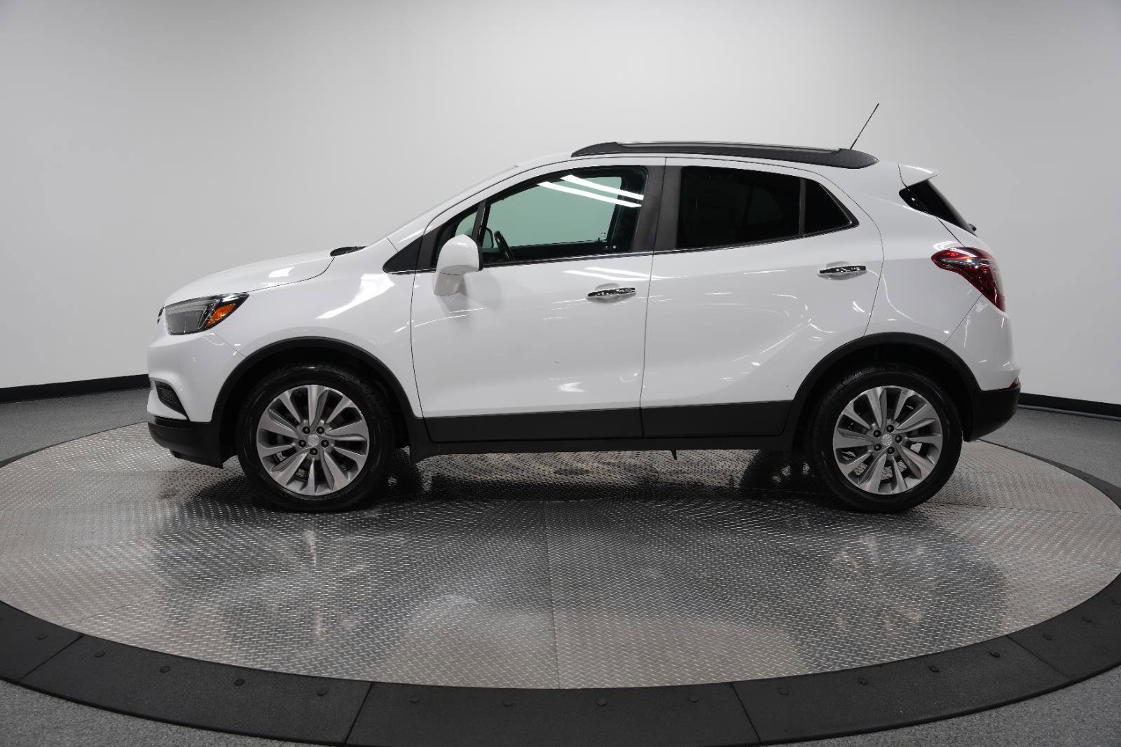 Used 2020 Buick Encore Preferred image 5