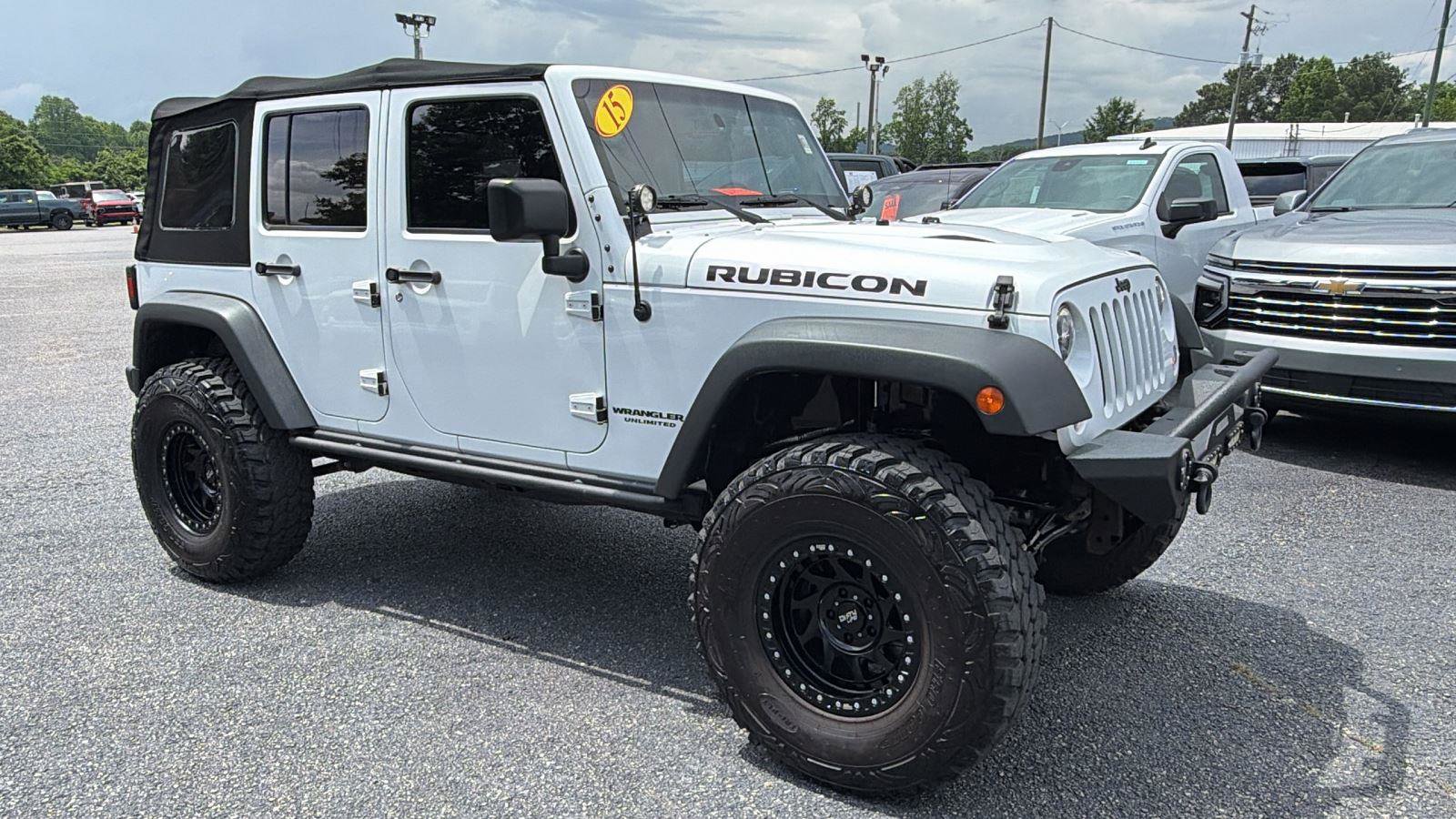 Used 2015 Jeep Wrangler Unlimited Rubicon AWD/4WD image 3