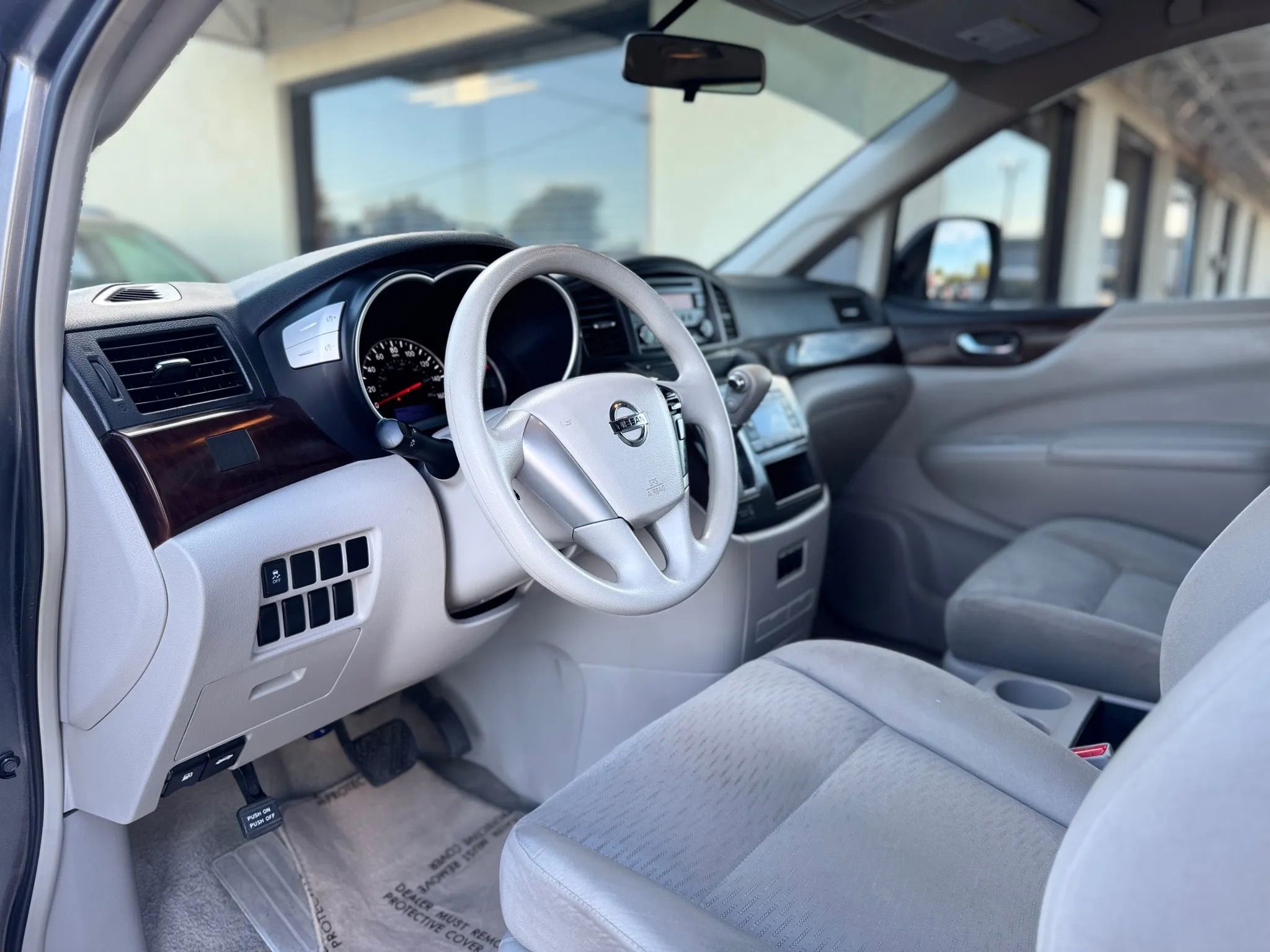 Used 2015 Nissan Quest S image 12