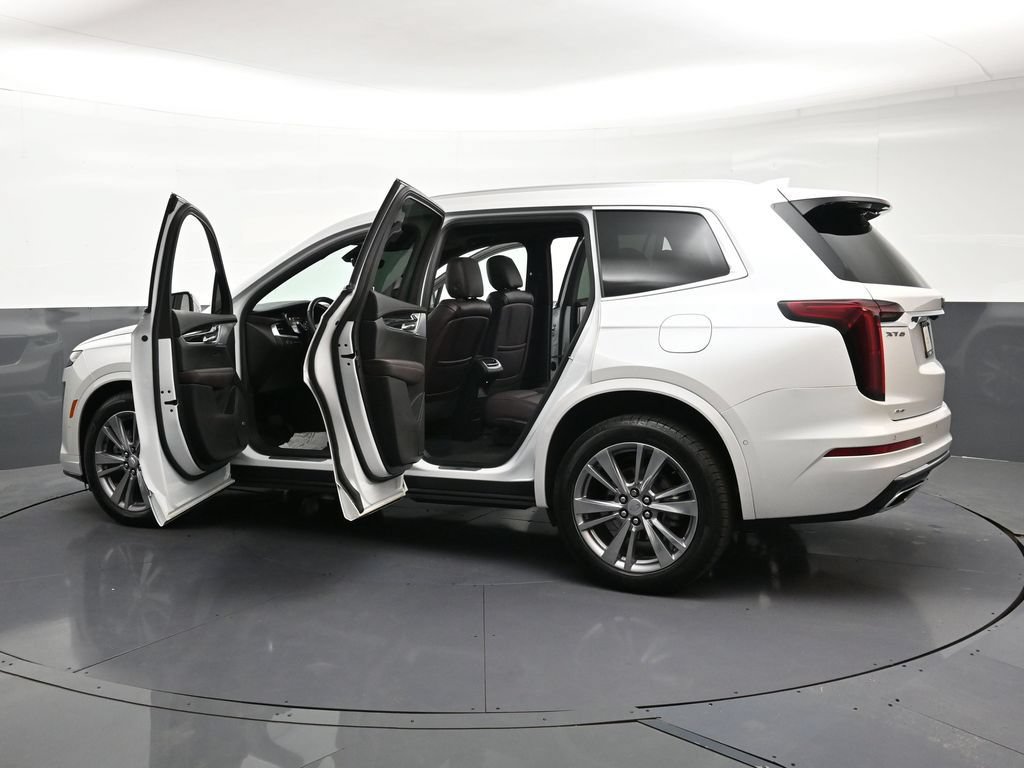 Used 2023 Cadillac XT6 Premium Luxury w/ Technology Package AWD/4WD image 35