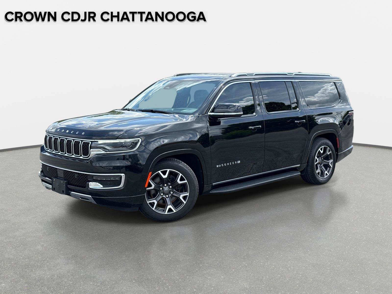 Used 2024 Jeep Wagoneer L Series III w/ Flexible Seating Group AWD/4WD image 1