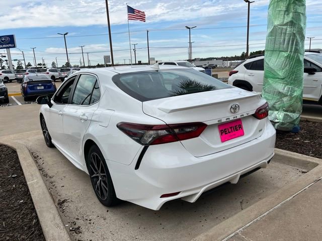 Used 2016 Toyota Camry XLE image 12