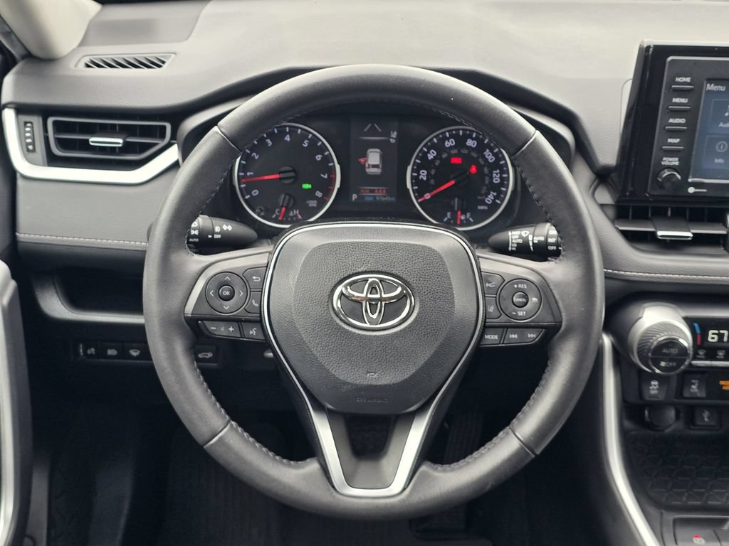 Used 2021 Toyota RAV4 XLE Premium AWD/4WD image 14