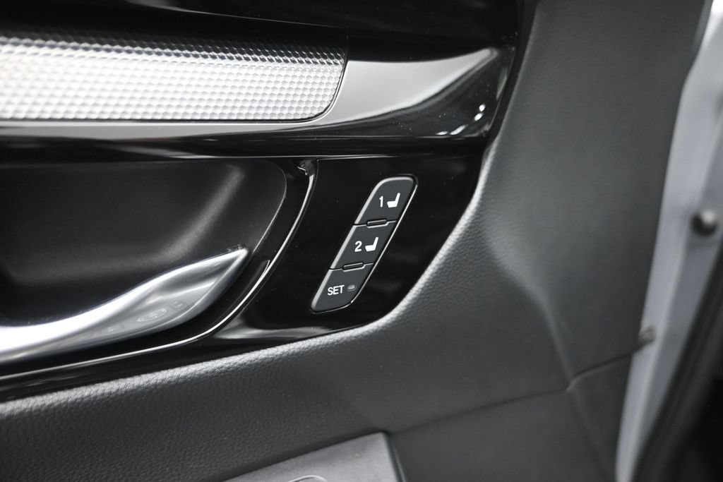 Used 2025 Honda CR-V EX-L image 19