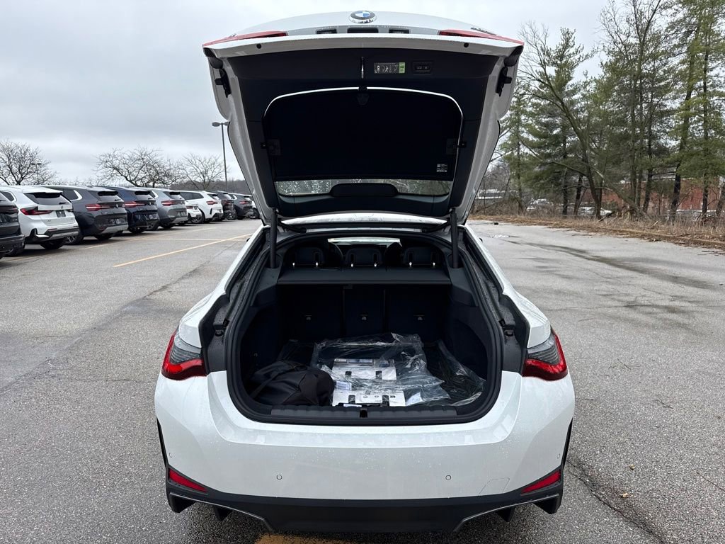 New 2026 BMW i4 xDrive40i AWD/4WD image 24