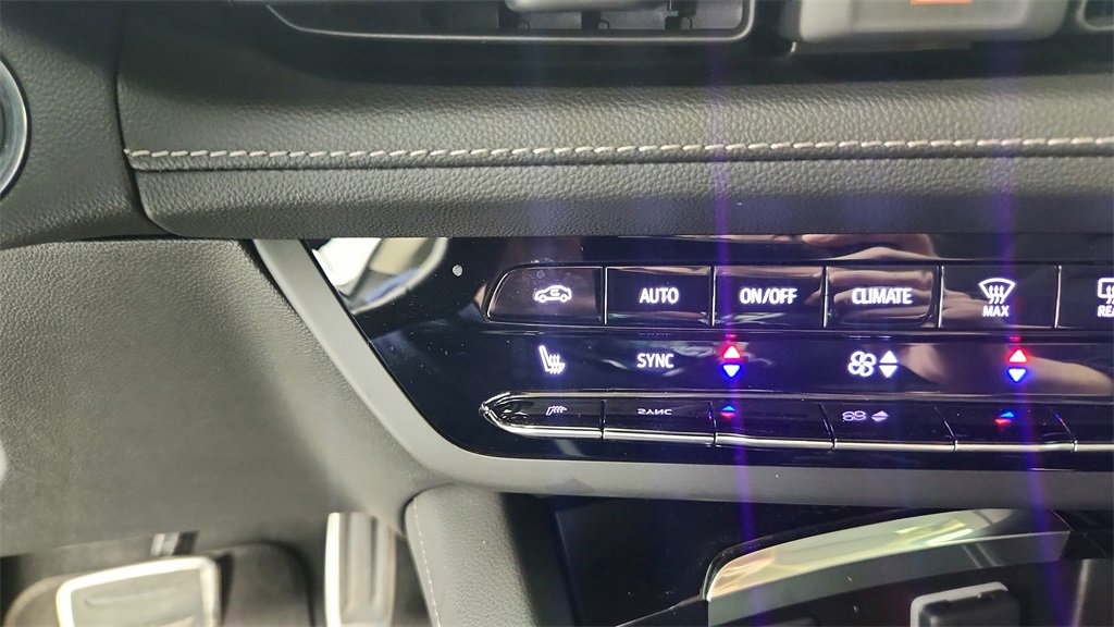 Used 2023 Buick Envision Essence w/ Sport Touring Package image 24