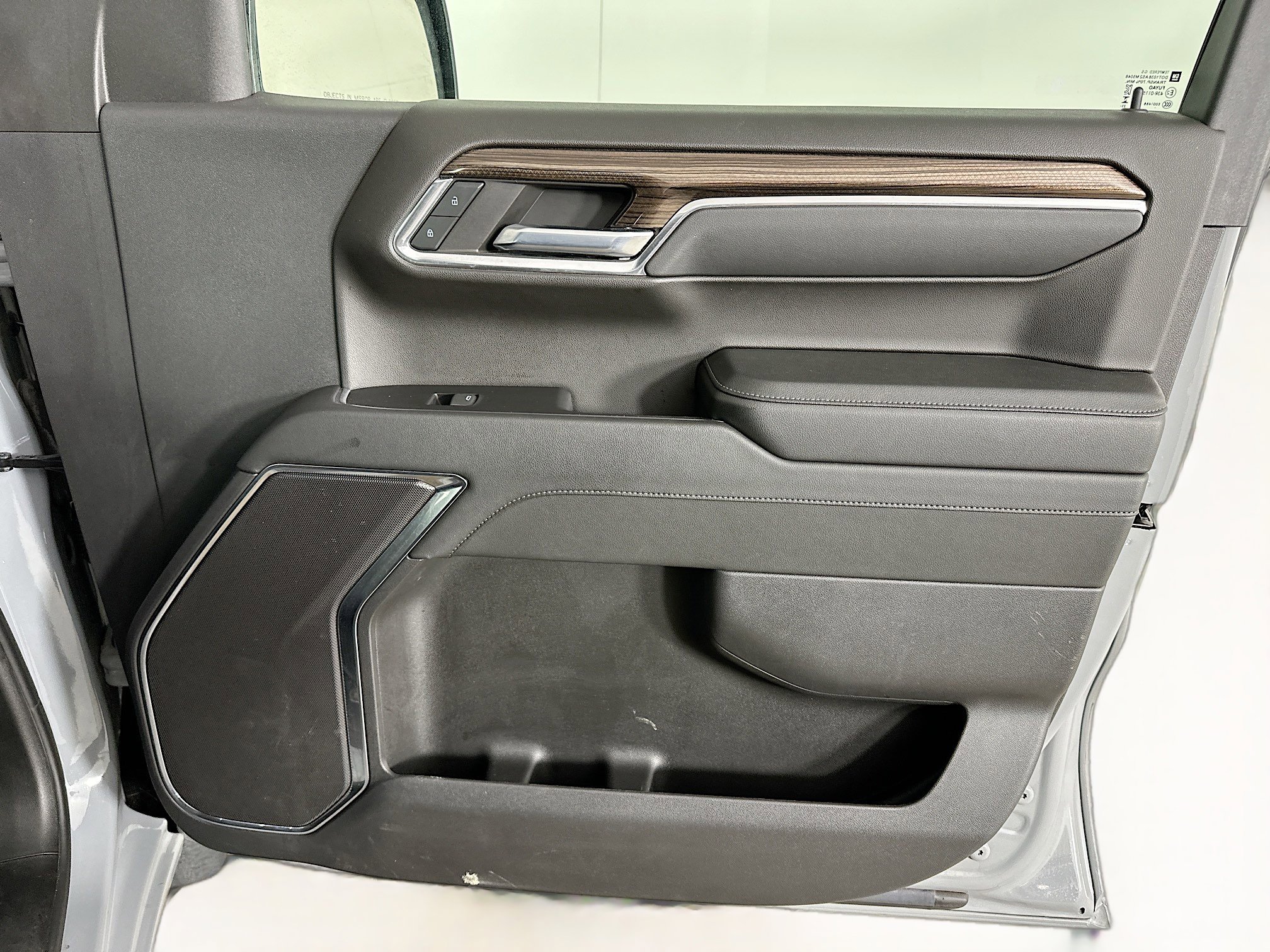 Used 2024 Chevrolet Silverado 1500 LT image 32