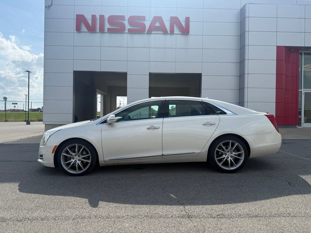 Used 2014 Cadillac XTS Premium w/ Driver Assist Package FWD image 4