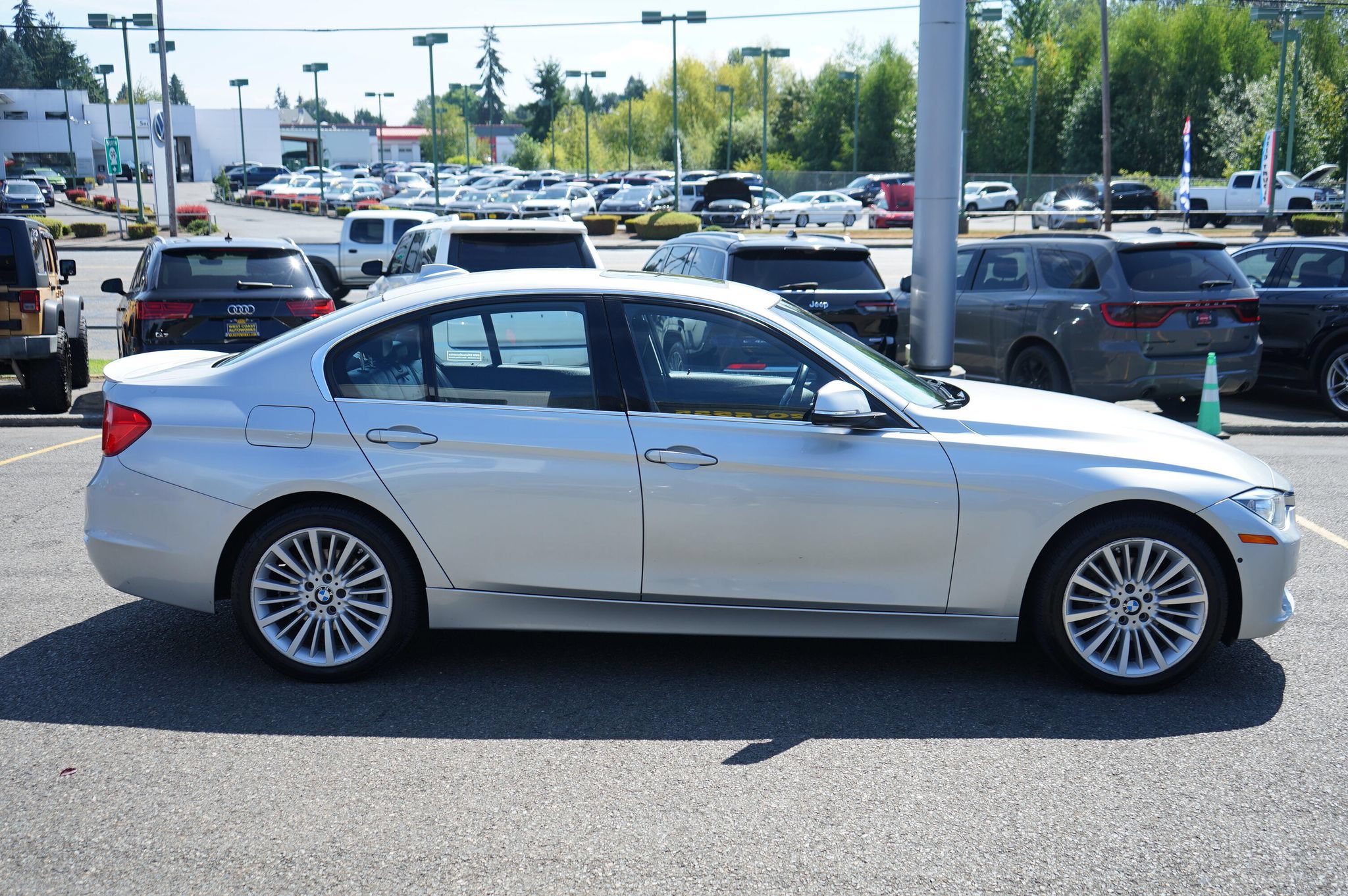 Used 2015 BMW 328i xDrive Sedan AWD/4WD image 6