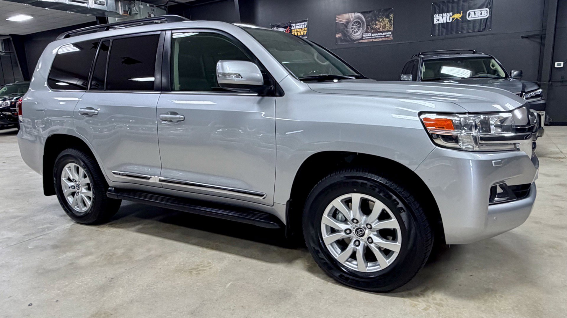 Used 2016 Toyota Land Cruiser AWD/4WD image 5