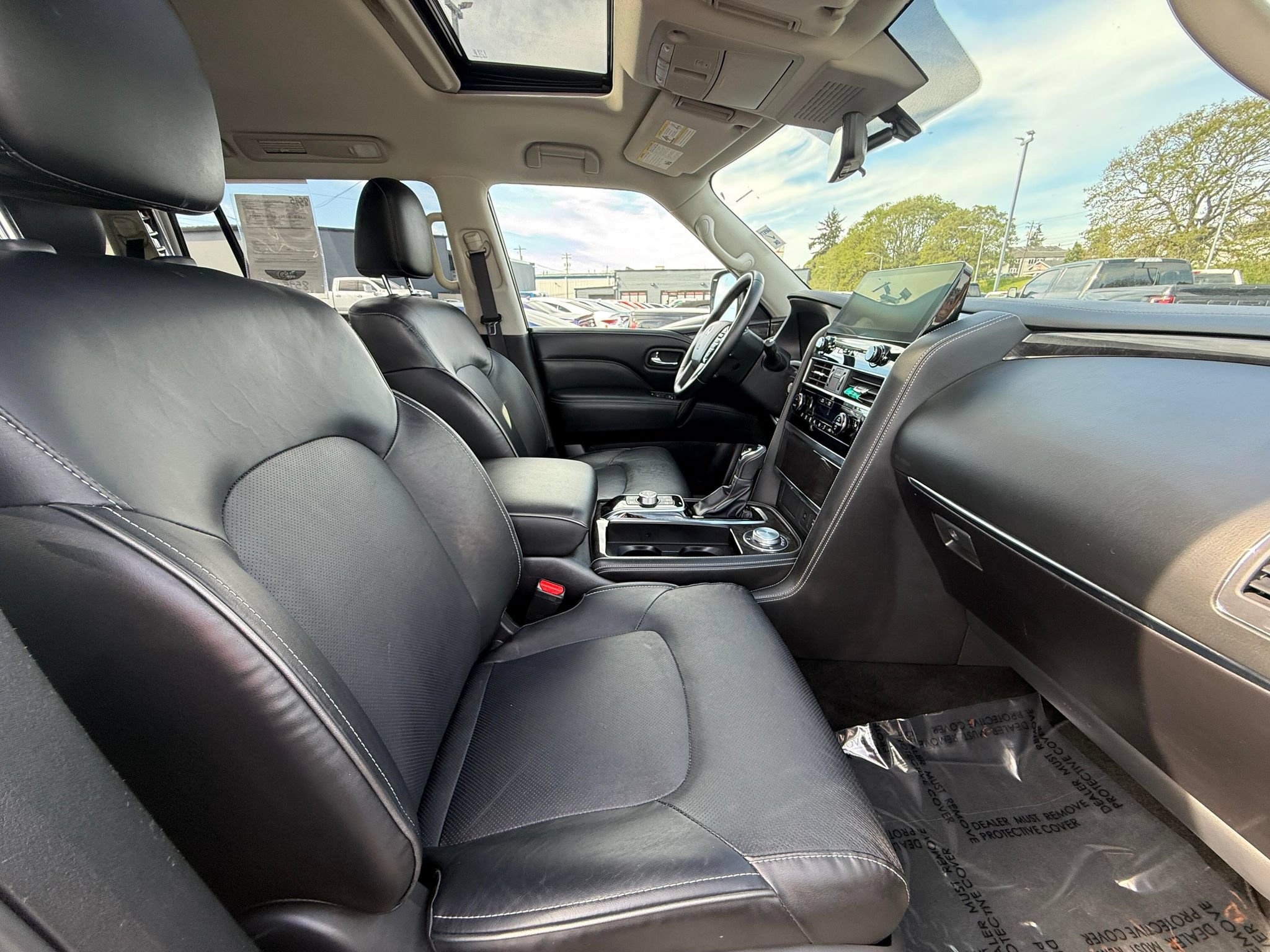 Used 2024 INFINITI QX80 Luxe AWD/4WD image 7