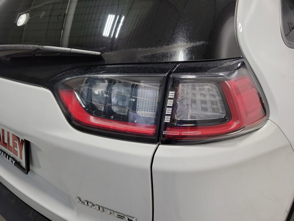 Used 2019 Jeep Cherokee Limited image 7