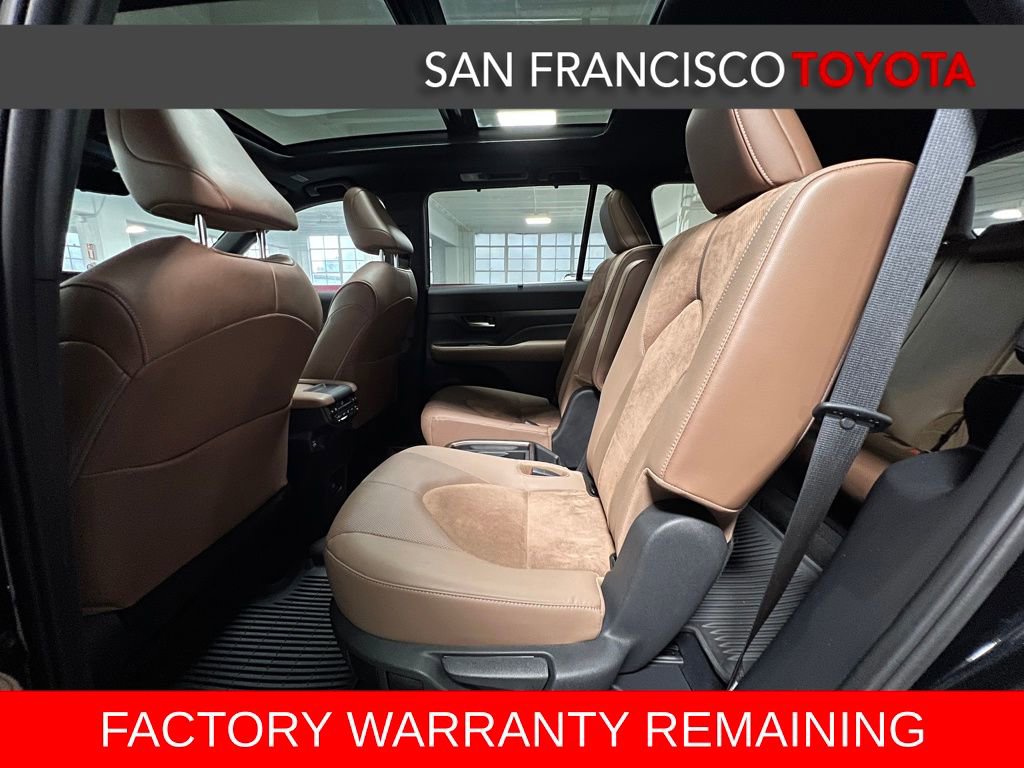 Used 2024 Toyota Grand Highlander AWD Hybrid image 16