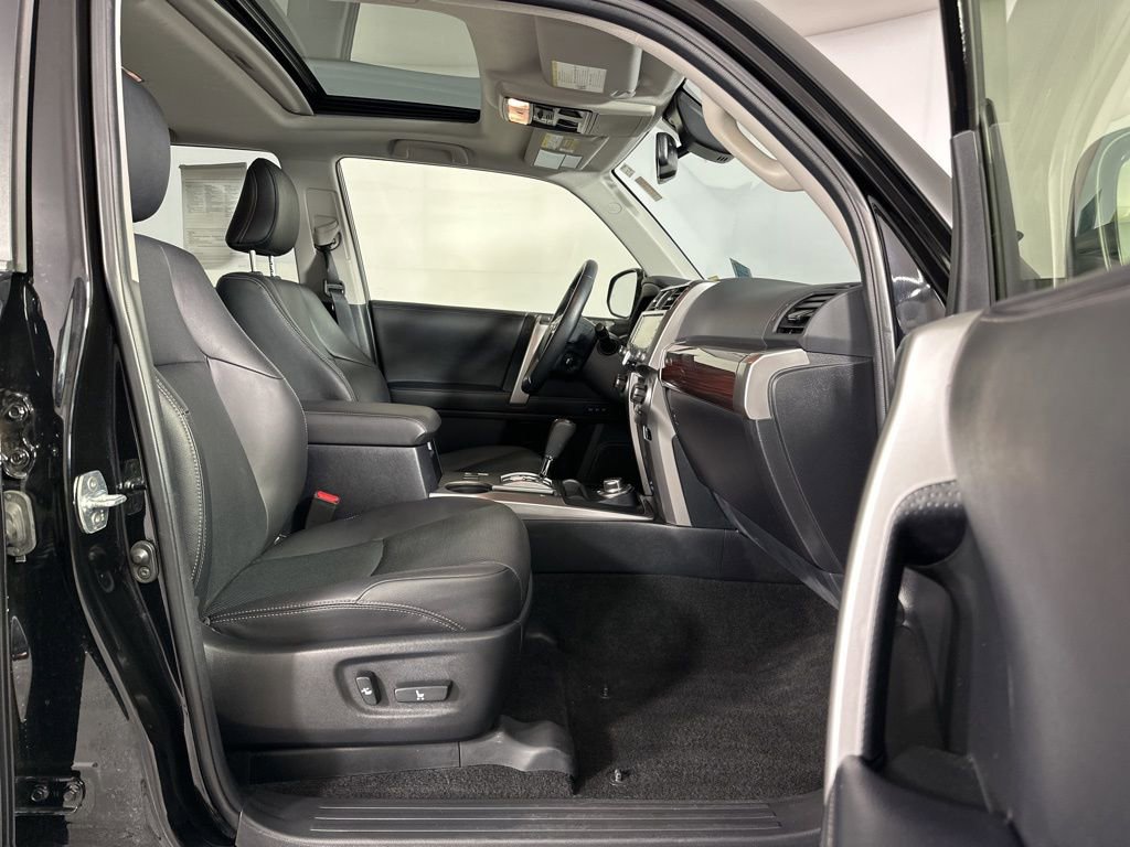 Used 2023 Toyota 4Runner Limited AWD/4WD image 35