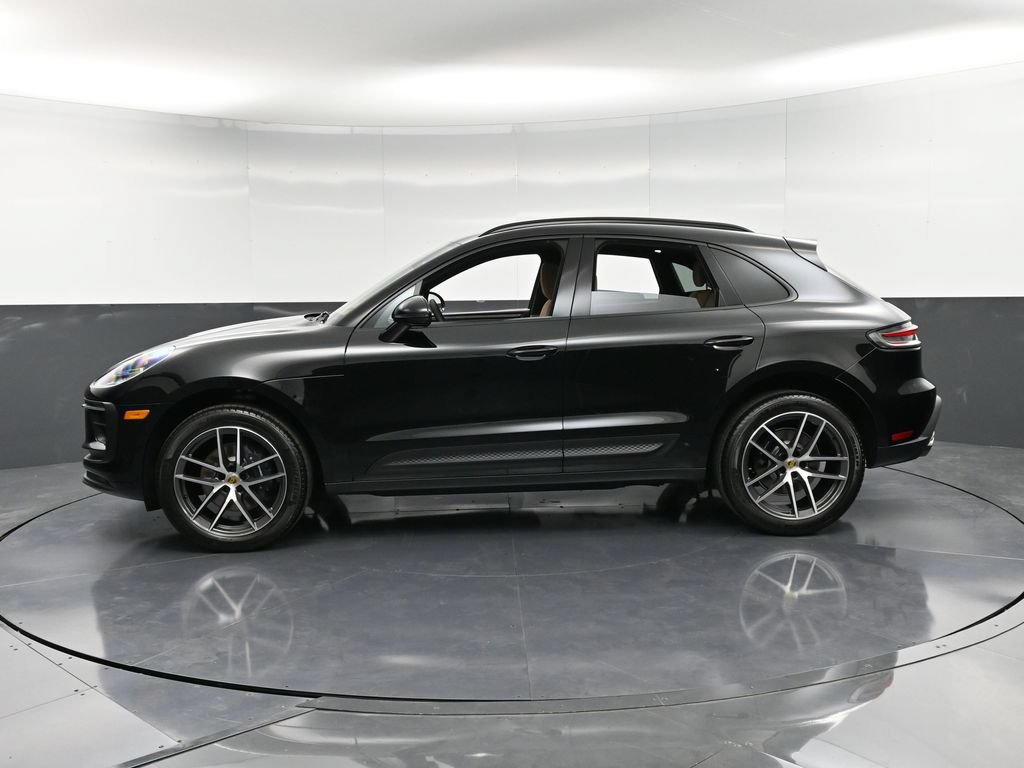Certified 2026 Porsche Macan AWD/4WD image 2