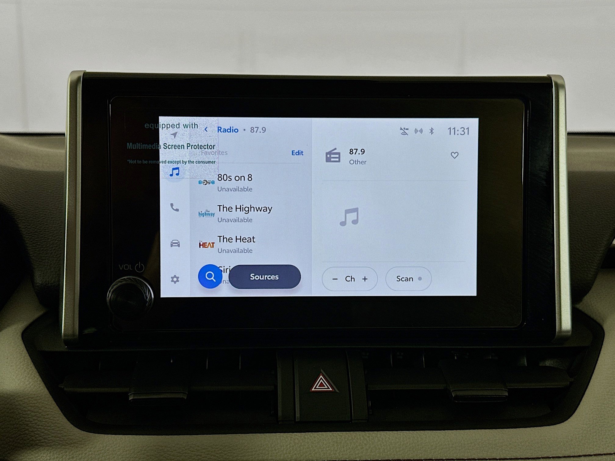 Used 2025 Toyota RAV4 XLE image 21