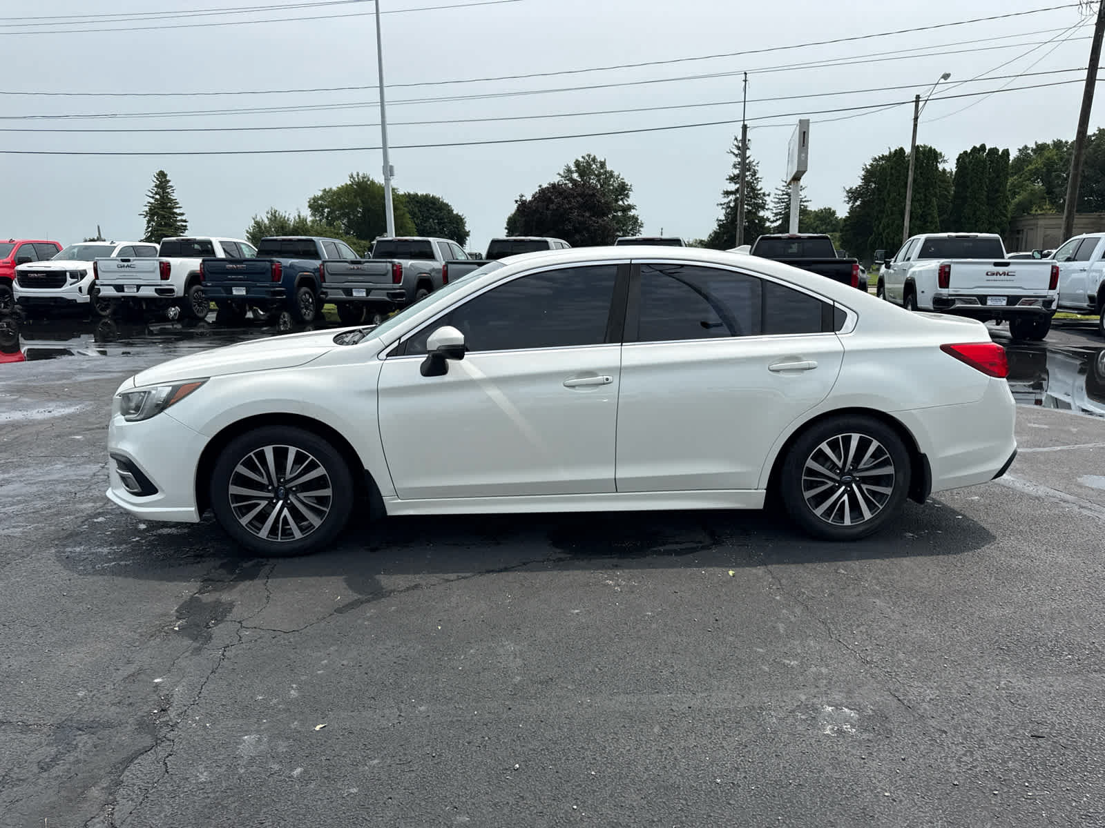 Used 2019 Subaru Legacy 2.5i Premium AWD/4WD image 2