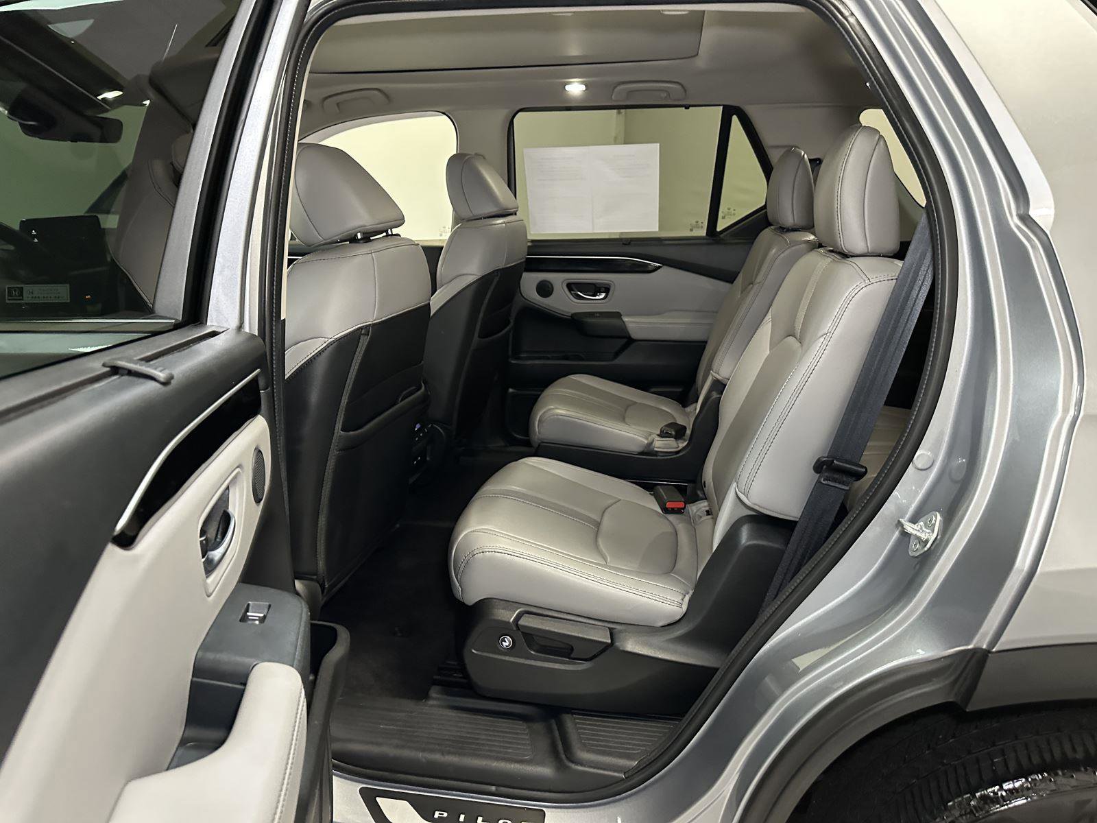 Certified 2024 Honda Pilot Touring image 32